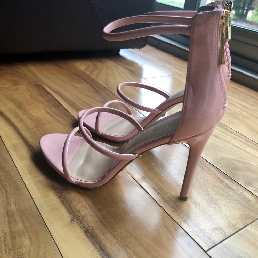 BEBE BECKYY ROUND STRAP SANDALS - Picture 2 of 4